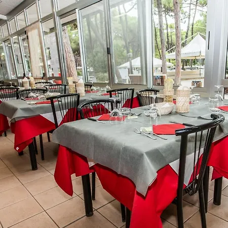 Club Del Sole Easy Village キャンプ場