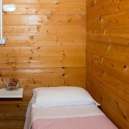 キャンプ場 Club Del Sole Easy Village マリーナ・ロメア