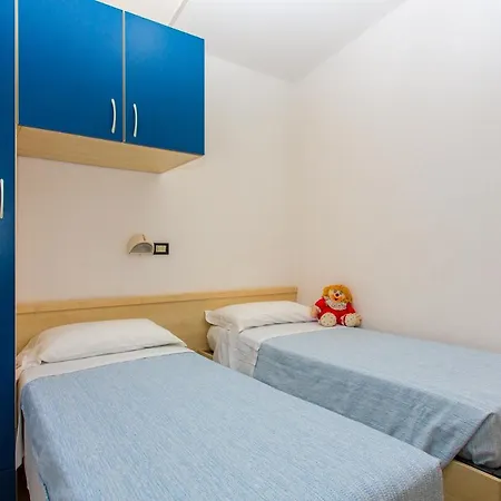 キャンプ場 Club Del Sole Easy Village 3*