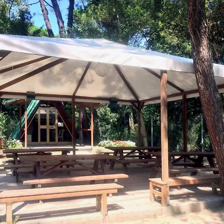 Club Del Sole Easy Village キャンプ場