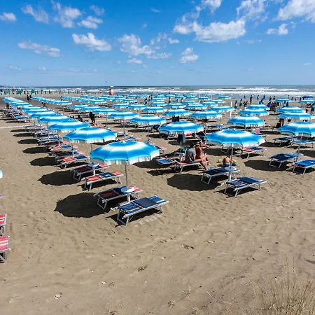 キャンプ場 Club Del Sole Easy Village マリーナ・ロメア