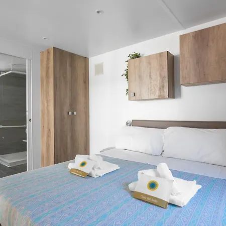 Club Del Sole Easy Village キャンプ場 3*