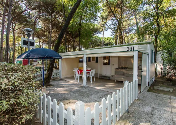 Кемпинг Club Del Sole Easy Village Марина-Ромеа