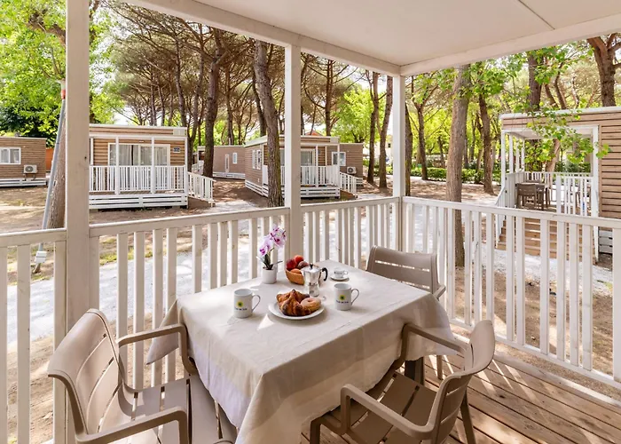 Кемпинг Club Del Sole Easy Village Марина-Ромеа